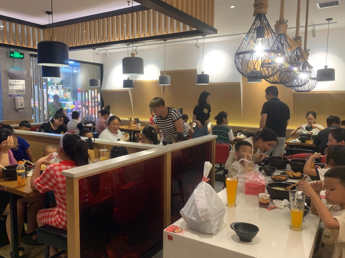 創(chuàng)業(yè)加盟好項(xiàng)目，加盟狀元米線(xiàn)，讓你成功當(dāng)老板，純大米米線(xiàn)新潮流新趨勢(shì)，加盟熱線(xiàn)：400-967-2208